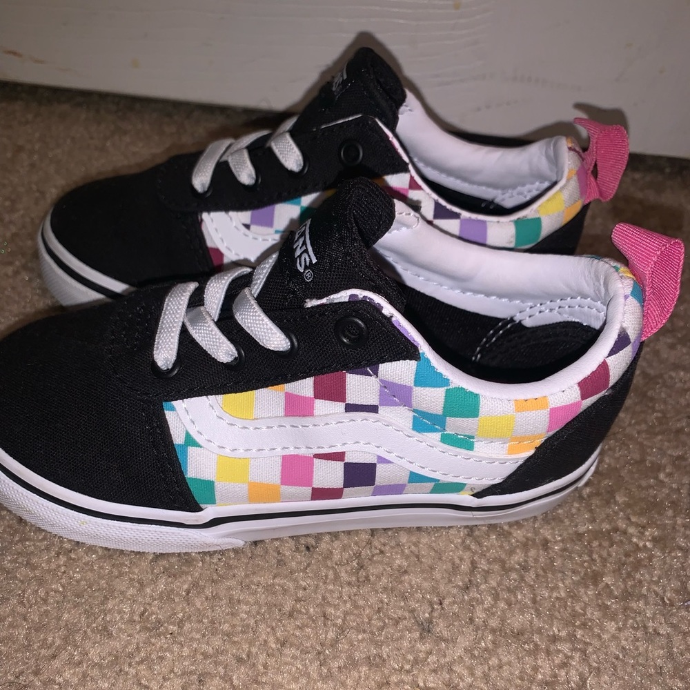Toddler VANS. Size 9C.